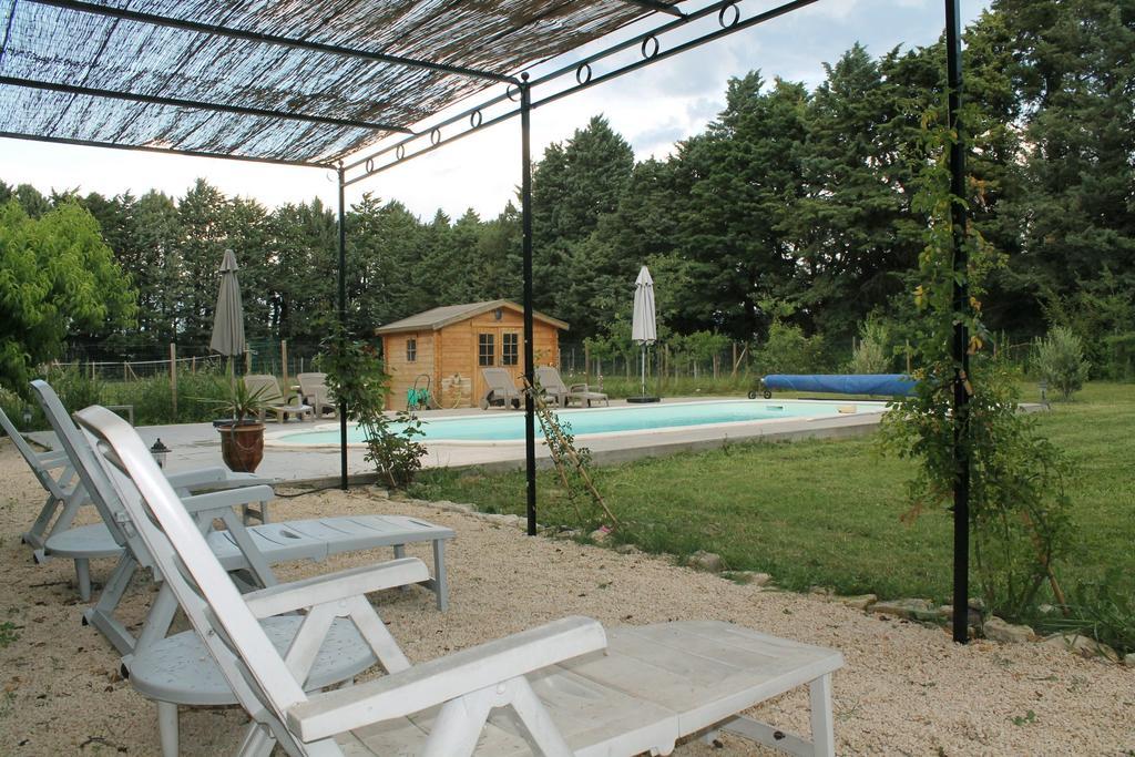 Mas De La Douceur Bed & Breakfast Saint-Andiol Екстериор снимка
