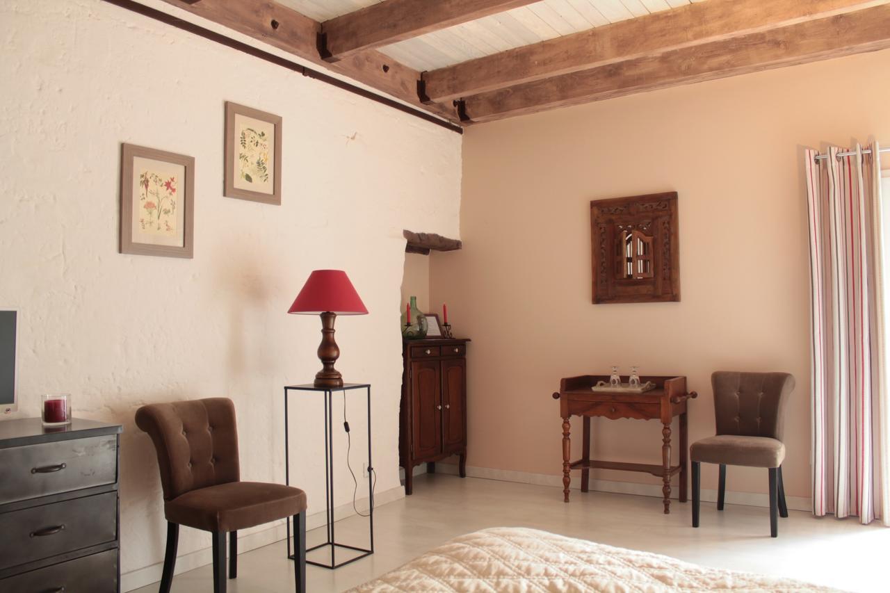 Mas De La Douceur Bed & Breakfast Saint-Andiol Екстериор снимка