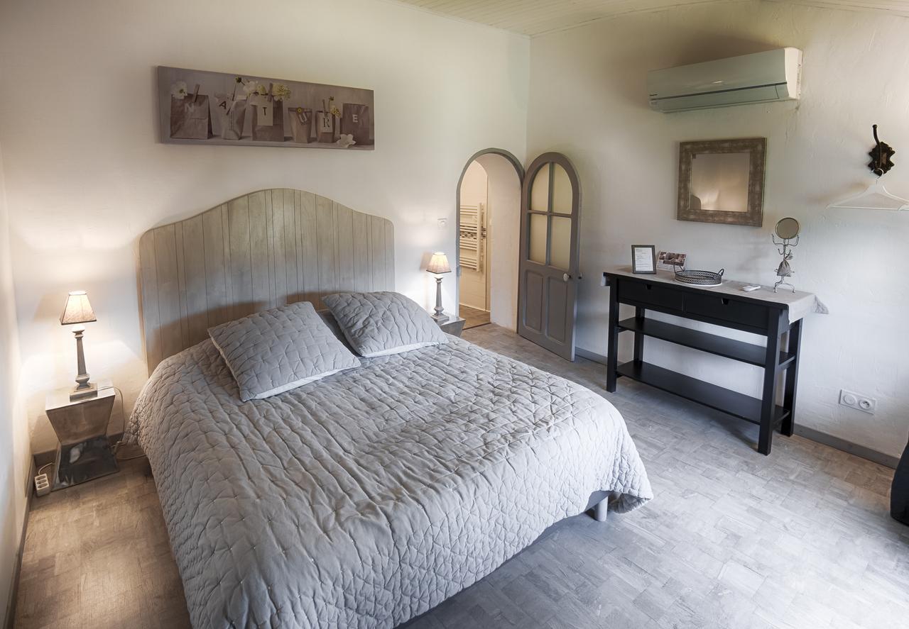 Mas De La Douceur Bed & Breakfast Saint-Andiol Екстериор снимка