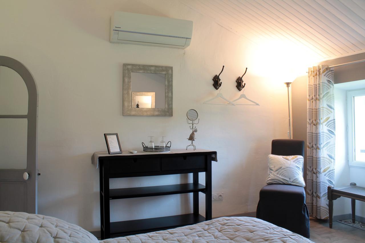 Mas De La Douceur Bed & Breakfast Saint-Andiol Екстериор снимка
