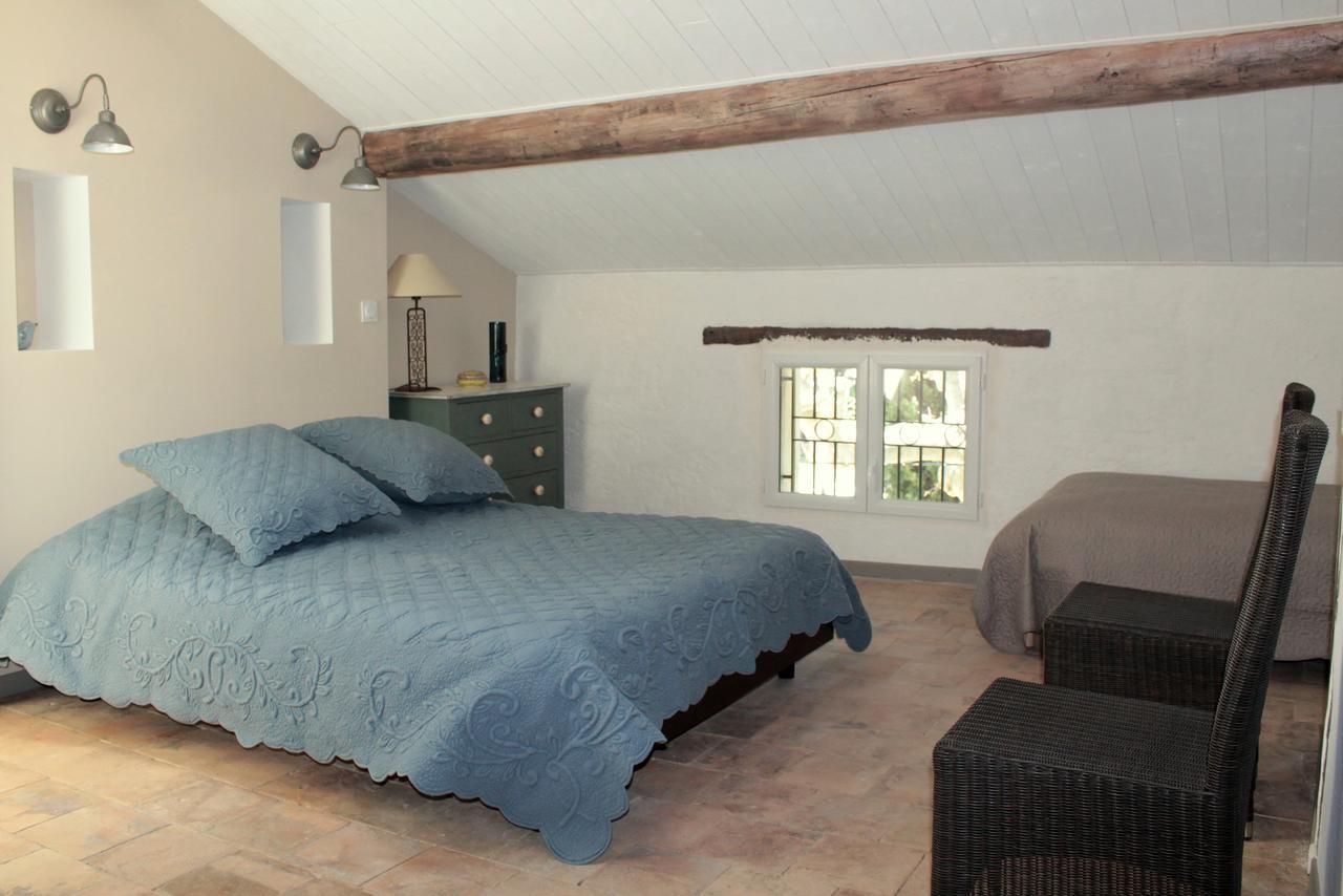 Mas De La Douceur Bed & Breakfast Saint-Andiol Екстериор снимка