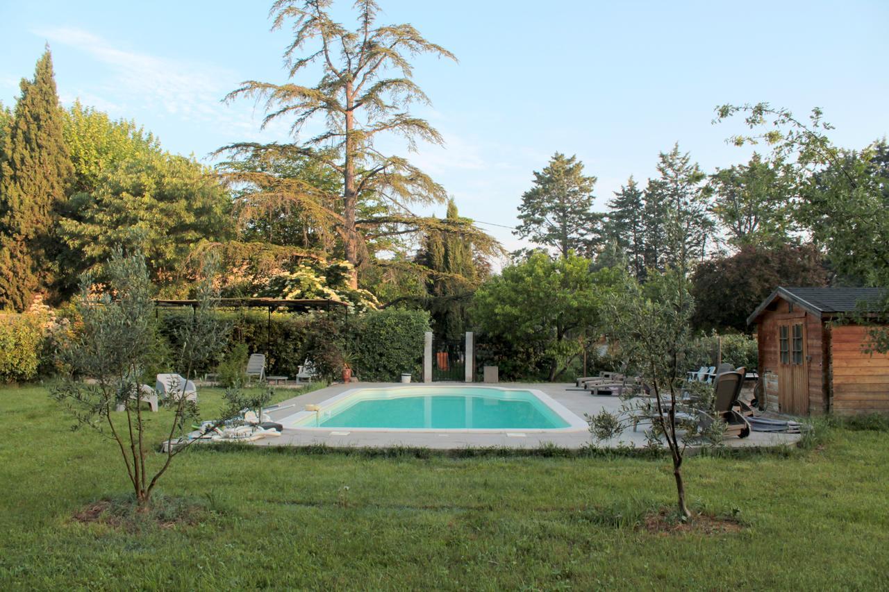 Mas De La Douceur Bed & Breakfast Saint-Andiol Екстериор снимка