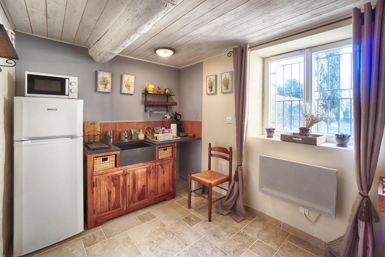 Mas De La Douceur Bed & Breakfast Saint-Andiol Екстериор снимка